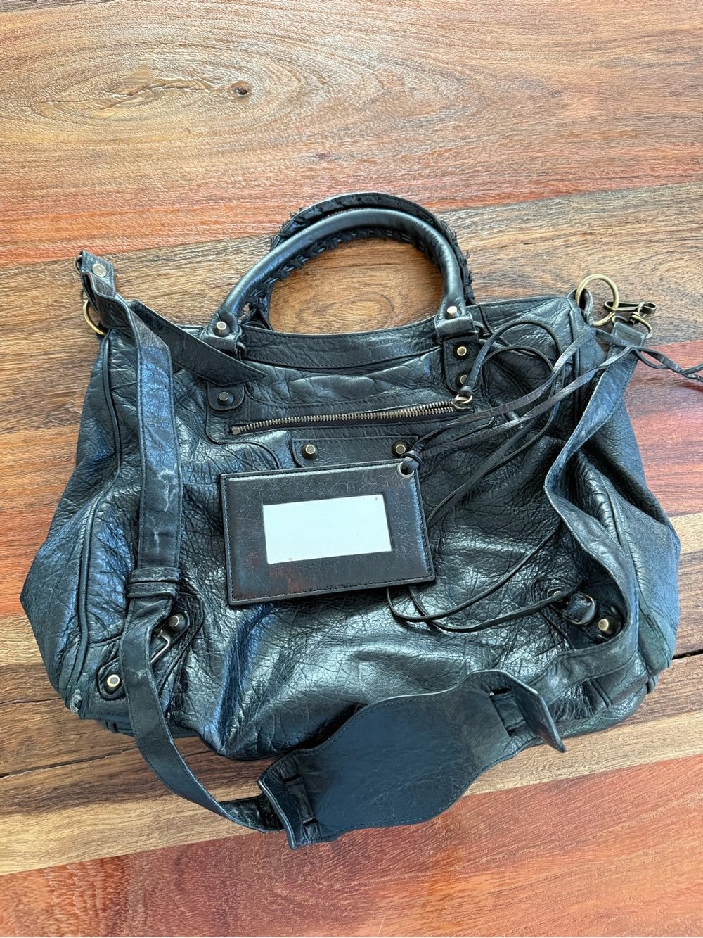 Balenciaga Black Leather Shoulder Bag with Brass Hardware - Picture 4 of 8
